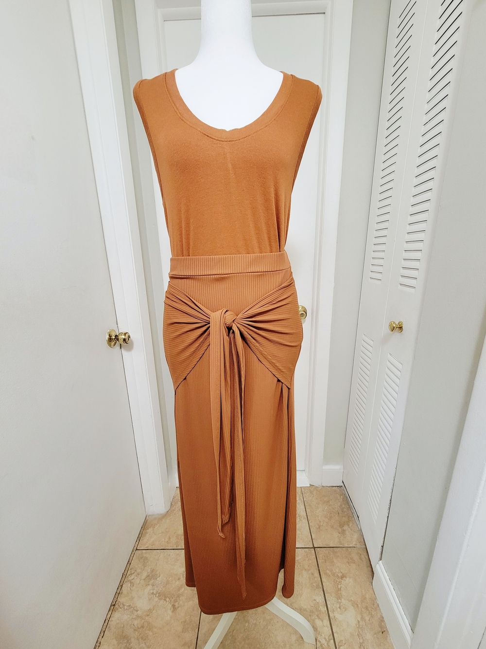 Ribbed Tank And Skirt Set in Camel